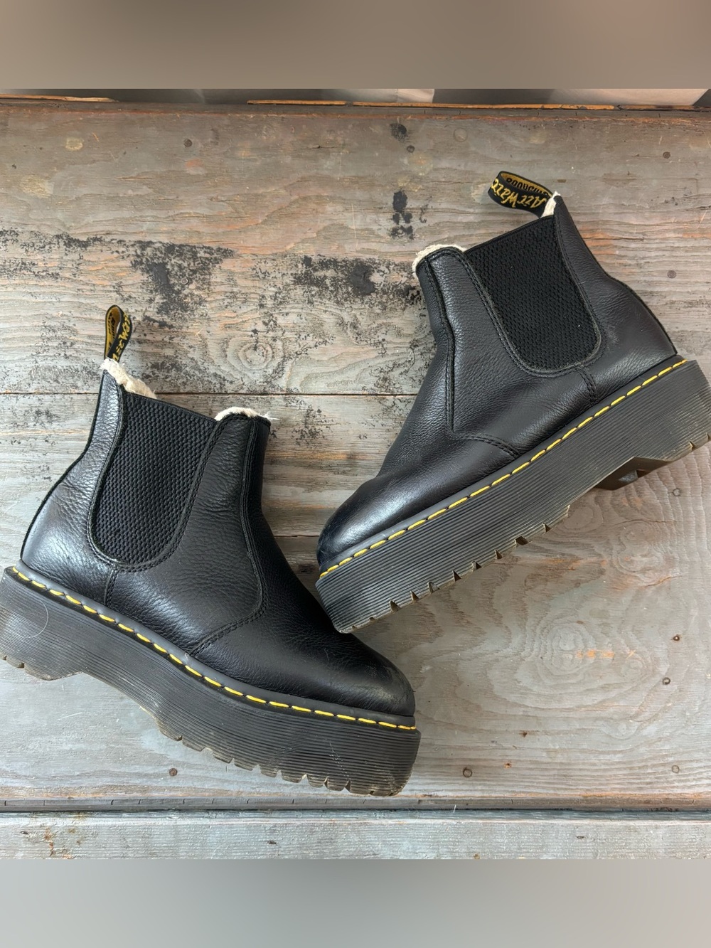 Dr Marten 2976 Faux Fur lined platform Chelsea boots | size 6